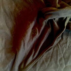 Lulemon black cross tie work out top size small